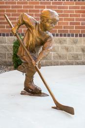 Photo of sculpture Going for the Goal