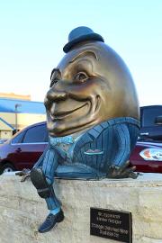Photo of Mr. Eggwards sculpture by Kimber Fiebiger