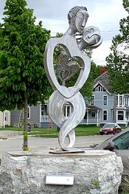 Photo of Unity sculpture by Heather Wall